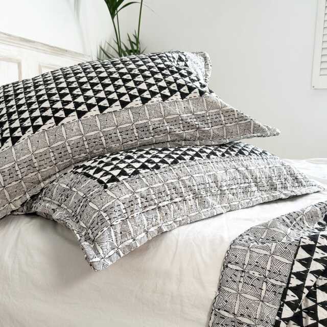 Triangle Print Kantha Pillowcase Black & White Block Cotton Pillow Sham - image 1
