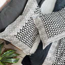 Triangle Print Kantha Pillowcase Black & White Block Cotton Pillow Sham - thumbnail 3
