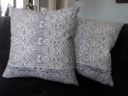 Cantara Thomas O'brian Pillow Cover Border Print 18 X 18 - thumbnail 1
