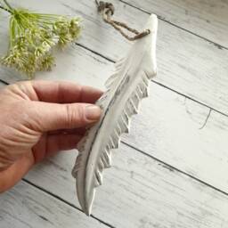White Wooden Hand Carved Hanging Curved Feather Decoration - The Home & Hearts Shop Rustic Wall Decor Shabby Wedding Gift Xmas - thumbnail 3