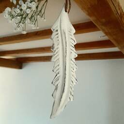 White Wooden Hand Carved Hanging Curved Feather Decoration - The Home & Hearts Shop Rustic Wall Decor Shabby Wedding Gift Xmas - thumbnail 1