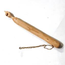 Olive Wood Torah Pointer, Hebrew Engraved Yad, Bar/Bat Mitzvah Gift - thumbnail 2