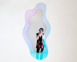 Wiggly Life Reflector Mirror - Full Body Wavy Acrylic Wiggly Amorphic Retro Object - thumbnail 1