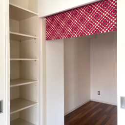 Japanese Red Geometric Tenugui Handmade Noren Curtain, Kitchen Short Valance, Restaurant Noren, Door Step Half Cafe - thumbnail 4