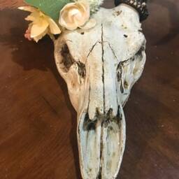 Resin Deer Skull With Spring Floral Crown - thumbnail 2