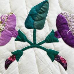 Morning Glory Flower Hand Stitched Quilts, Custom Hand Appliqued Floral Bed Cover Quilt, Country Bedspread, Farmhouse Bedroom Decor & Gifts - thumbnail 4
