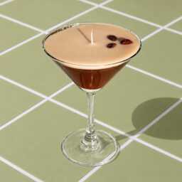Espresso Martini Candle Realistic Coffee Scent, Glass/Cocktail Candles Fun Gift Ideas Bachelorette Party Favours - thumbnail 3