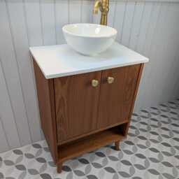 The Inglewood/A Handmade Solid Hardwood Bathroom Vanity Unit With Quartz Countertop - thumbnail 3