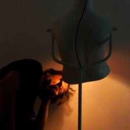 Handcrafted Floor Lamp Pregnant Lady - thumbnail 4
