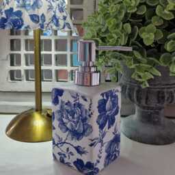 Lovely Dark Blue Rambling Rose Toile Decoupaged Ceramic Soap Dispenser.hand Decorated - thumbnail 4