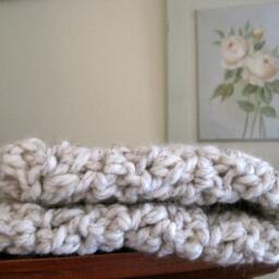 Chunky Knit Newborn Blanket Wheat Baby Posing Prop - 20x18 - thumbnail 2