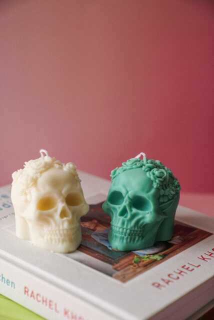 Boo Buddy Skull Candle Vegan Soy Wax, Autumn Decor - image 1