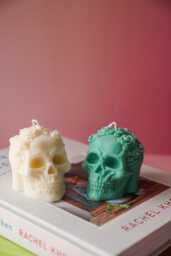 Boo Buddy Skull Candle Vegan Soy Wax, Autumn Decor - thumbnail 1