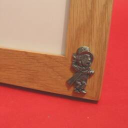"Mad Hatter Figure Design Real Oak Picture Frame 6"" X 4" - thumbnail 2