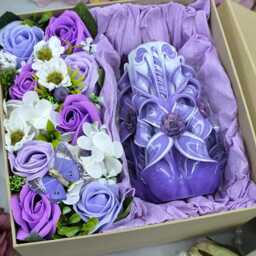 Medium Gift Box With Soap Roses & A Carved Candle Gift For Her Mother's Day Wedding Birthday Valentine's Luxury Handmade Soap Bouquet - thumbnail 4