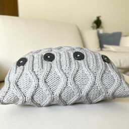"Hand Knit Pillow Cover Silver Gray Diamond Pattern With Buttons 16""x16" - thumbnail 3