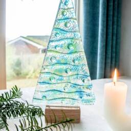 Large Fused Glass Christmas Tree Blue Green 22cm - 8 1/2 - thumbnail 3