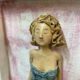 Woman Painting, Ooak Doll, Paper Mache Woman, Woman Sculpture, Figure, Wall Decoration, Dreaming, Handicrafts Spain - thumbnail 4