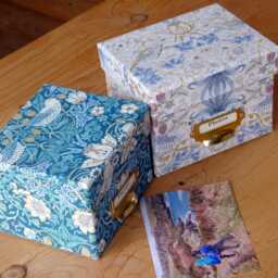 William Morris Photo Box Strawberry Thief Petite Teal, Handmade in England - thumbnail 4