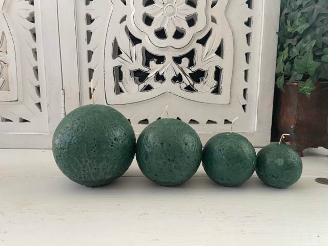 Set Of 4 Green Sphere - Ball Candles - image 1