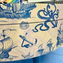 Round Coffee Table , Nautical Sea Design, Blue, Teal & Cream. Boat Decor. Table, Lift Off Top With Storage . End Lounge - thumbnail 2
