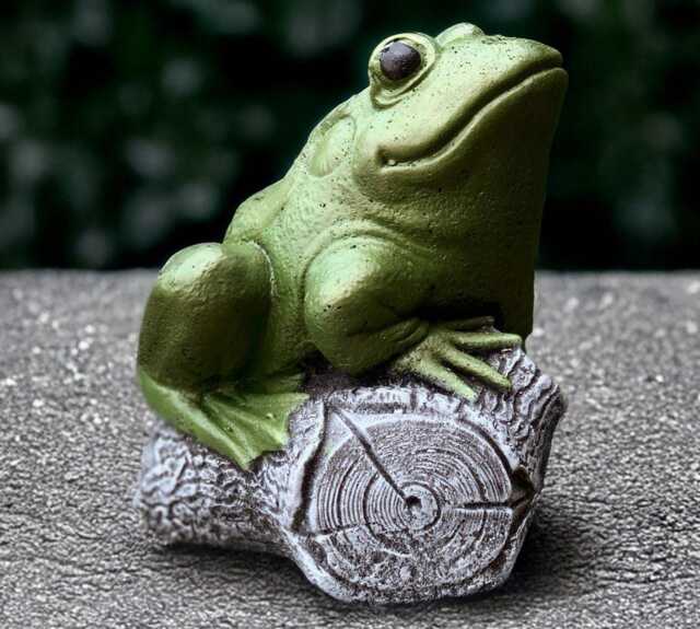 Concrete Frog Sculpture Outdoor Water Animal Figurine Stone Pool Statue Cement Decoration Frog Lover Gift Lawn Ornament Garden - image 1