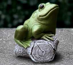 Concrete Frog Sculpture Outdoor Water Animal Figurine Stone Pool Statue Cement Decoration Frog Lover Gift Lawn Ornament Garden - thumbnail 1