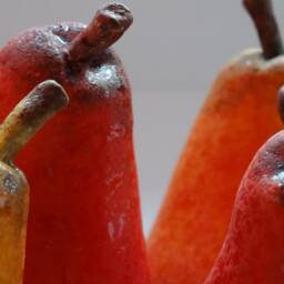 Ceramic Pear Handmade Realistic - 1 Pc Natural Size, Photo Prop, Gift, Home Decor - thumbnail 4