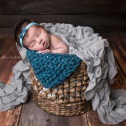 Chunky Thunder Blue Cozy Newborn Baby Blanket Photo Prop - thumbnail 3