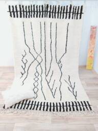 Authentic Moroccan Black Patterns Rug From Beni Ouarain Tribe. Bohemian Carpet. Well Hand Woven Wool Rug. 78x118 Inches - thumbnail 1