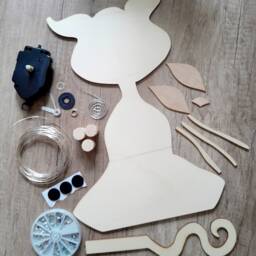 Silhouette Pendulum Clock Shanti - thumbnail 4
