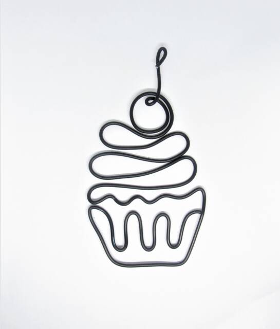 Cup Cake Sign Wire Wall Art Kitchen Decor Art, Metal Home Gift, Food Display Dining Room Hangings - image 1