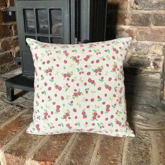 13. Handmade Shabby Chic Crazy Strawberry Linen Cotton Blend Cushion Cover. Various Sizes - image 1