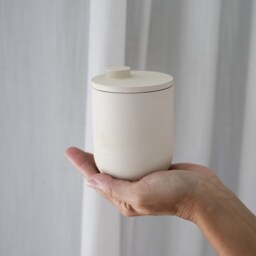 Tapa White Concrete Candle - Organic Essential Oils 3 Lids Hand Crafted Vegan Reusable Container Eco Friendly Aromatherapy - thumbnail 2