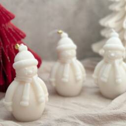 Snowman Candle, Holiday Scented Soy Wax Christmas Gift - thumbnail 2