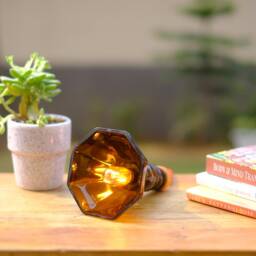 Amber Whiskey Bottle Table Lamp Light With UK - North American Eu Plug - 110- 240V - thumbnail 3