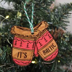 It's Baltic Wooden Christmas Ornament Mittens Bauble Its Gift Winter Cute Rustic Precious Norn Ireland Slang Present Laser Wood Burned - thumbnail 3