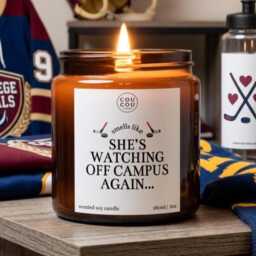 Watching Off Campus Again Candle, Booktok Gifts, Smells Like Candle - thumbnail 1