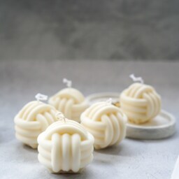 Handmade Knot Shape Soy Wax Candles - thumbnail 2