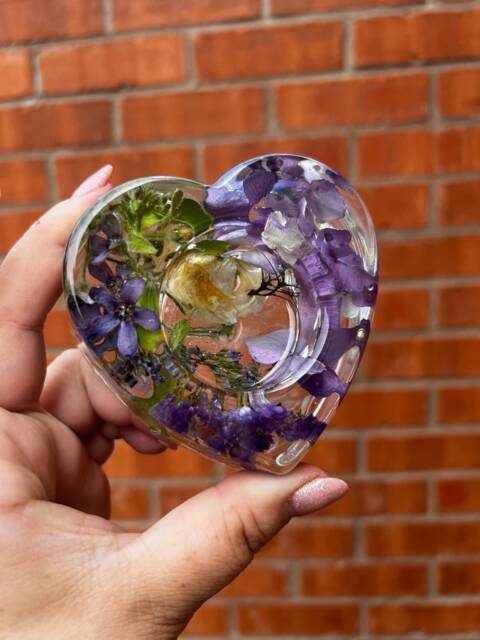 Funeral Flower Preservation Heart Tea Light Holder/Memorial Flowers Wedding Resin Bouquet - image 1