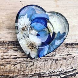 Funeral Flower Preservation Heart Tea Light Holder/Memorial Flowers Wedding Resin Bouquet - thumbnail 2