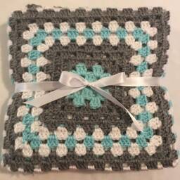 Handmade Crochet Baby Blanket Gender Neutral Acrylic Yarn - thumbnail 3
