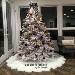 Soft Faux Fur Round Tree Skirt - Thick Leopard Or Coyote/Wolf Fur, All I Want Christmas