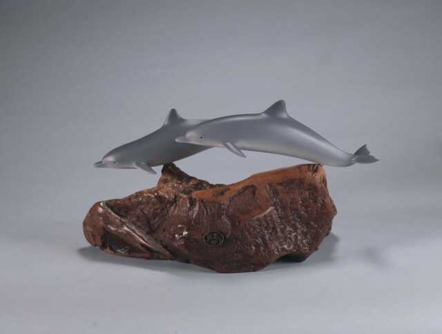 Dolphin Duo Sculpture By John Perry 5 Inches Long Airbrushed On Burlwood Base - image 1