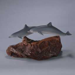 Dolphin Duo Sculpture By John Perry 5 Inches Long Airbrushed On Burlwood Base - thumbnail 4