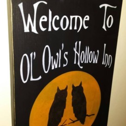 Halloween Wood Sign Welcome To Ol' Owl's Hallow Inn Distressed Large Wall Hanging Hootin' Good Time Owl Full Moon Primitive Decor - thumbnail 2