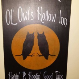 Halloween Wood Sign Welcome To Ol' Owl's Hallow Inn Distressed Large Wall Hanging Hootin' Good Time Owl Full Moon Primitive Decor - thumbnail 4