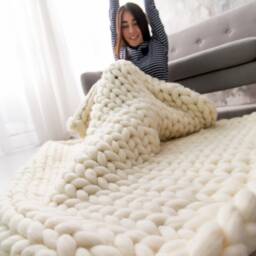 Chunky Knit Blanket, Chunky Throw, Weighted Merino Wool Blanket, Knits, Knitted Wool - thumbnail 3