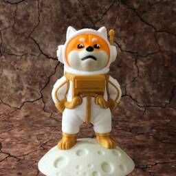 Moon Doge Astronaut Figurine - Coin To The Moon Plastic Paint-Less Odorless - thumbnail 2