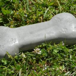 Dog Bone Garden Paver Statue - thumbnail 2